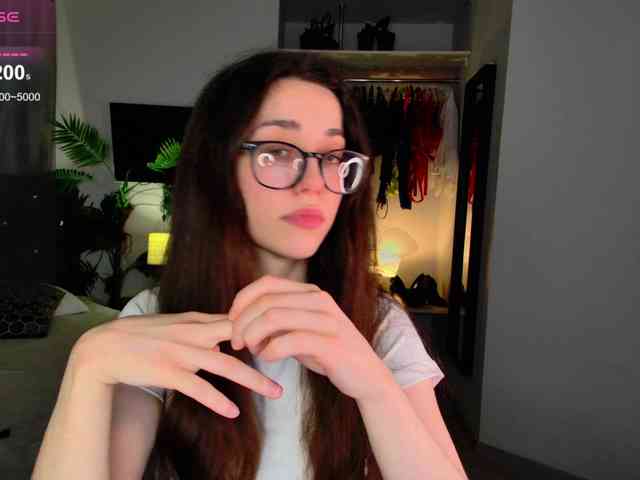 live sex webcam LisaSemily