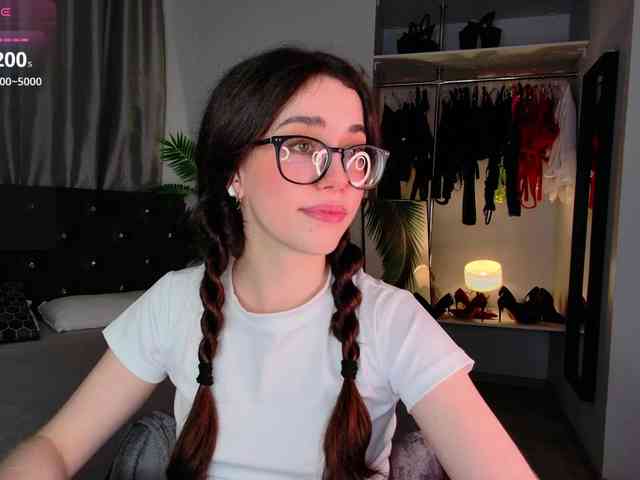 LisaSemily webcam
