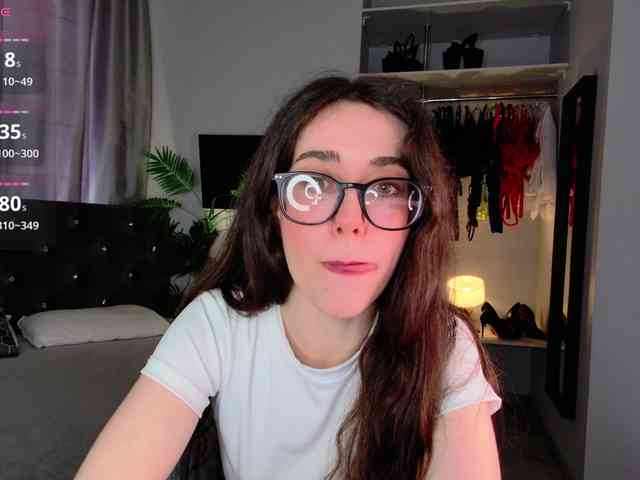 LisaSemily webcam