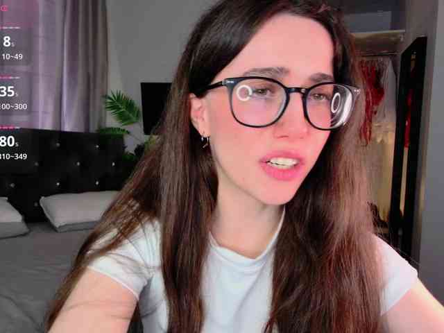 LisaSemily webcam