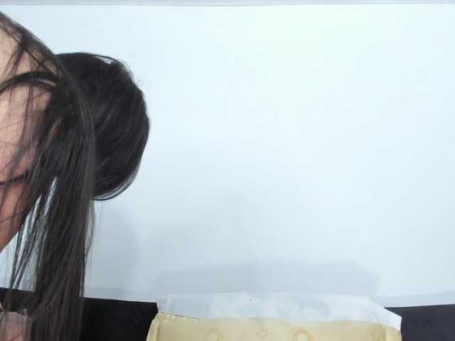 LaurieTaylor's BongaCams show and profile