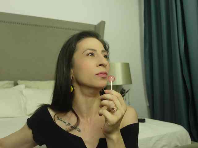 SeductiveAmmy webcam