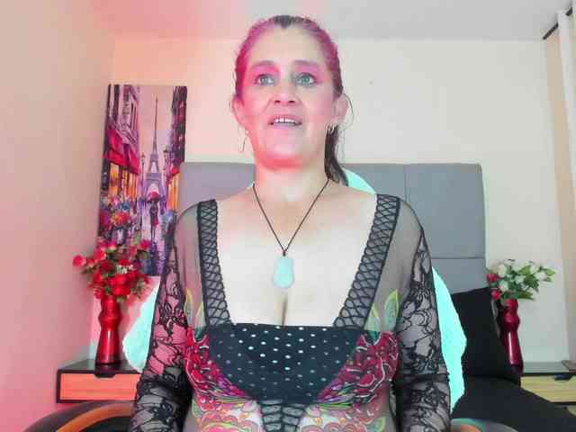 elena-hall webcam