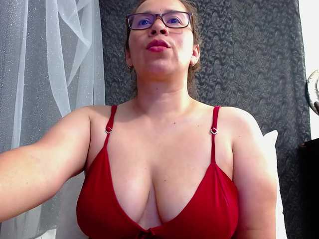 Abril-Bianchi webcam bongacams model stream image