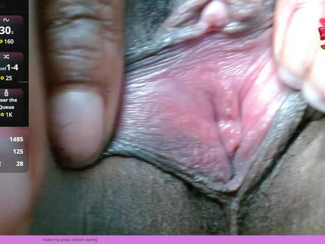  melyzzaqueen chat room