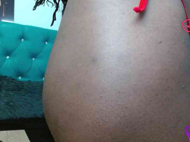 melyzzaqueen Live Webcam on BongaCams