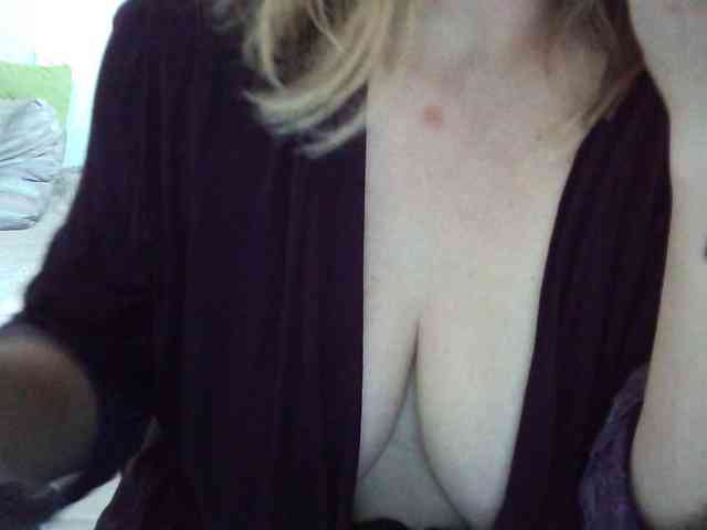 LunaKate webcam