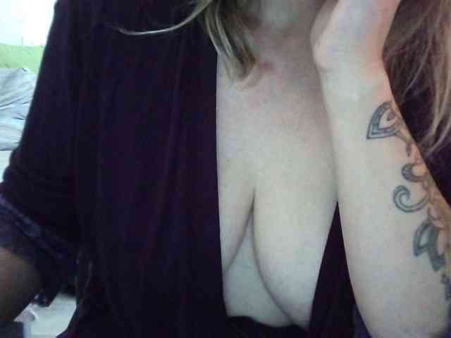 LunaKate webcam