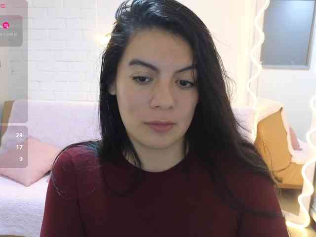 Coraline-tay webcam