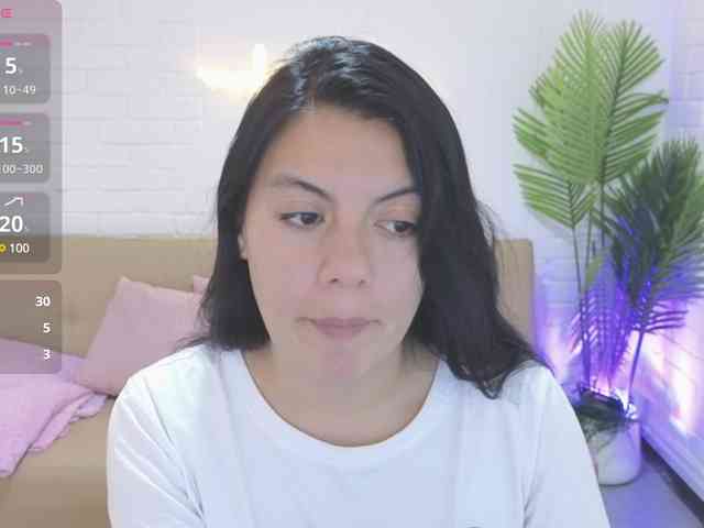 Coraline-tay webcam