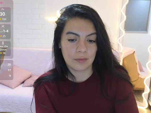 Coraline-tay webcam
