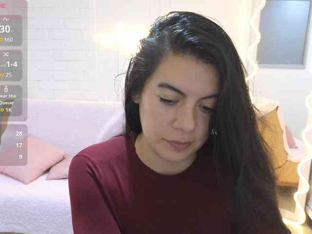 Coraline-tay webcam