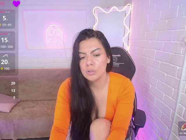 Coraline-tay webcam