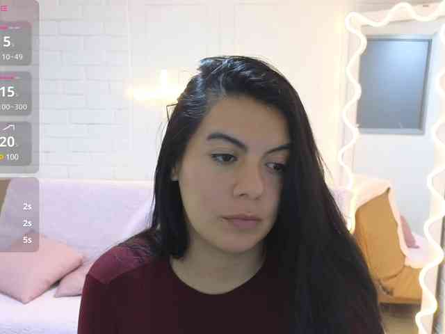 Coraline-tay webcam