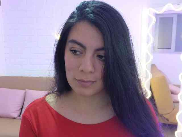 Coraline-tay webcam