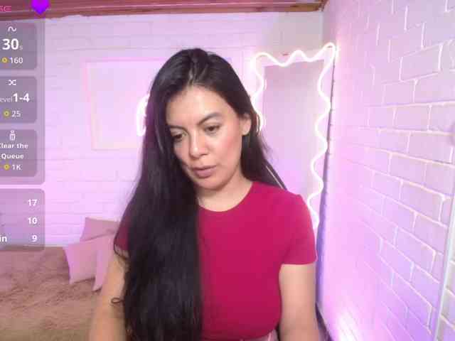 Coraline-tay webcam