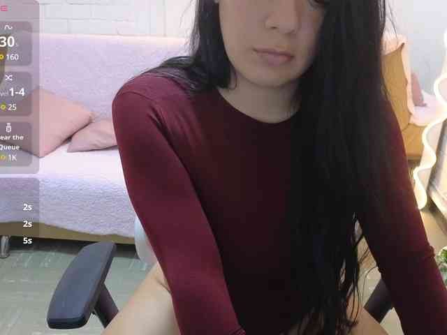 Coraline-tay webcam