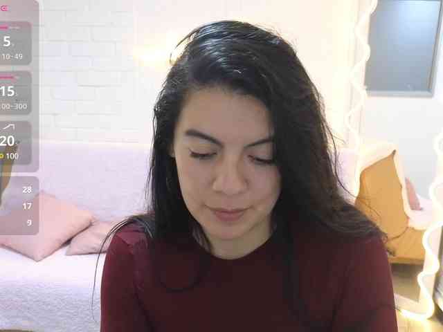Coraline-tay webcam