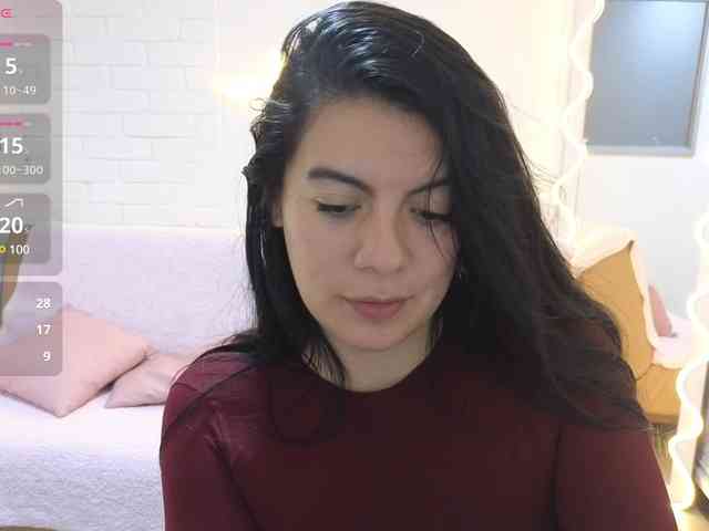 Coraline-tay webcam