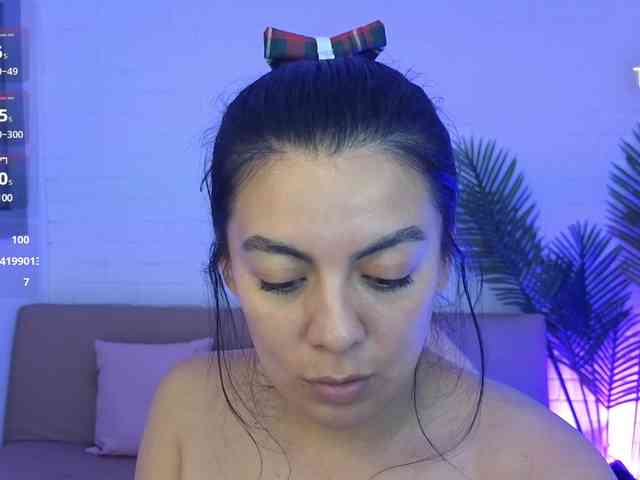 Coraline-tay webcam