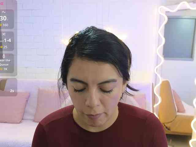 Coraline-tay webcam