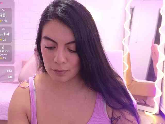 Coraline-tay webcam
