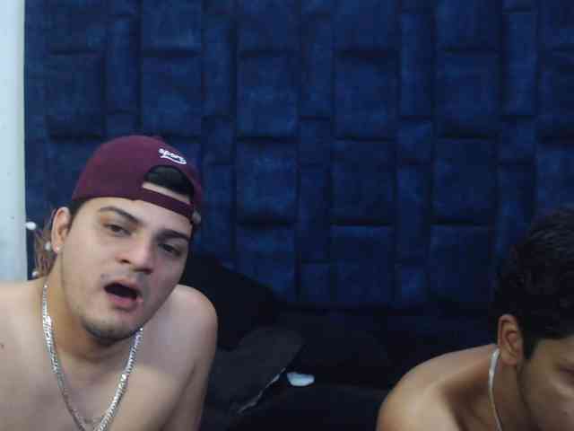 Group-Lustt webcam