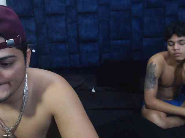 Group-Lustt webcam