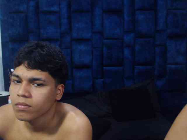 Group-Lustt webcam