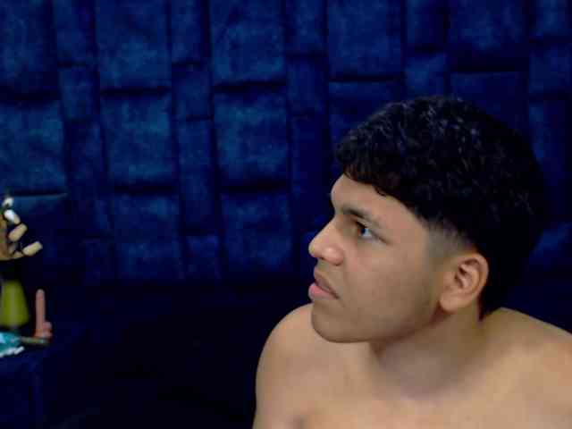 live nude chat Group-Lustt