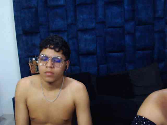 Group-Lustt webcam