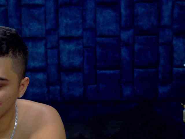voyeur house Group-Lustt