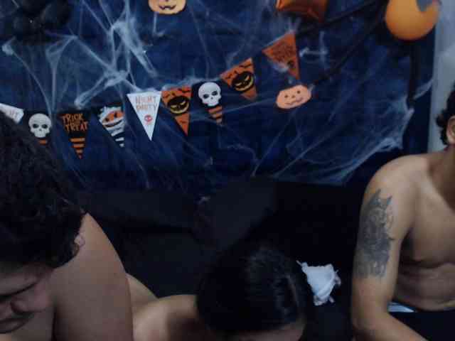 Group-Lustt webcam