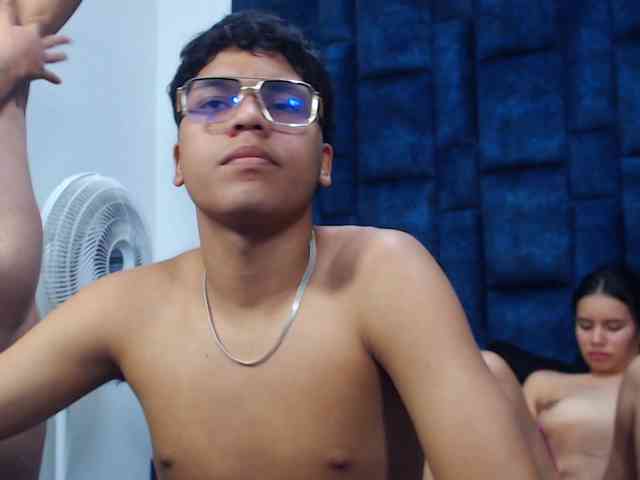 Group-Lustt webcam
