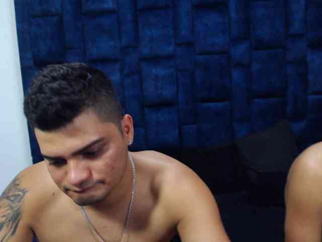 Group-Lustt webcam