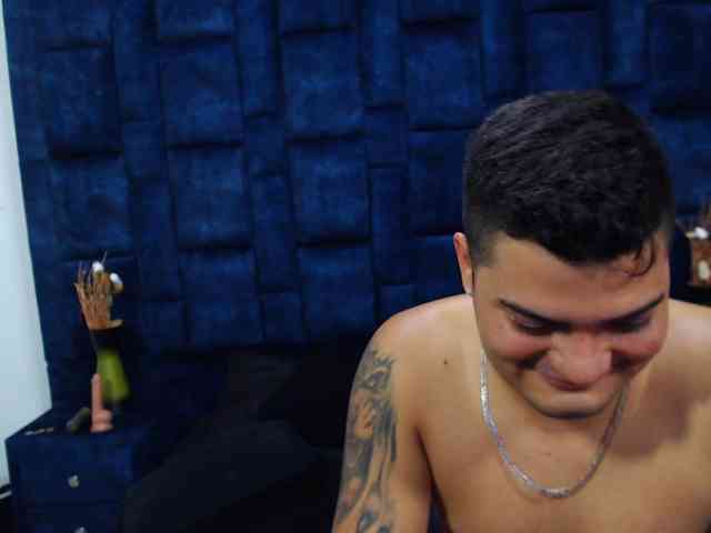 Group-Lustt webcam