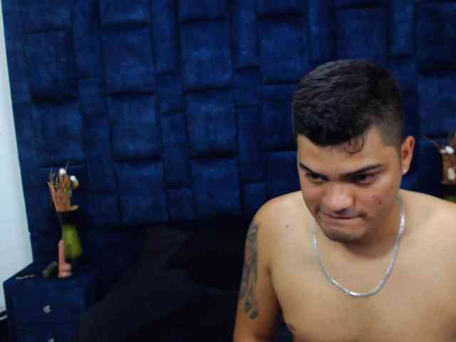 Group-Lustt webcam