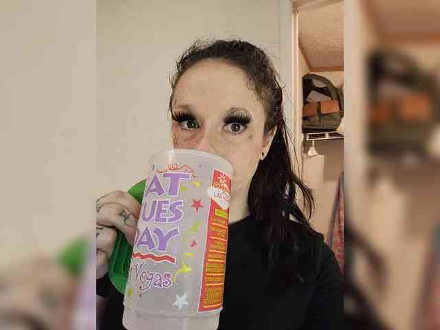 vvictoriaxxx webcam