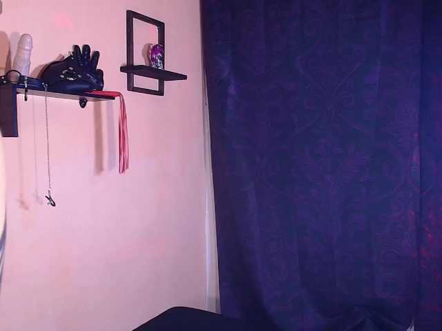 DakariaHills's BongaCams show and profile