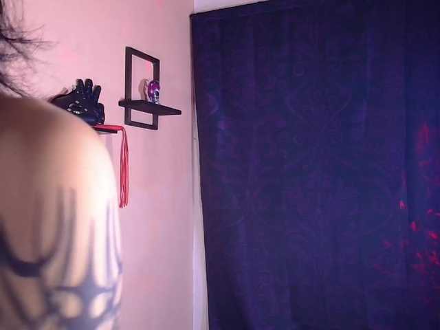 DakariaHills's BongaCams show and profile