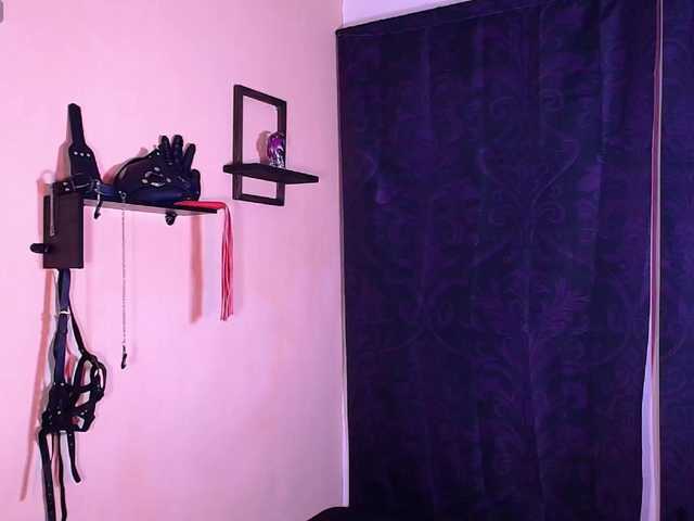 DakariaHills's BongaCams show and profile