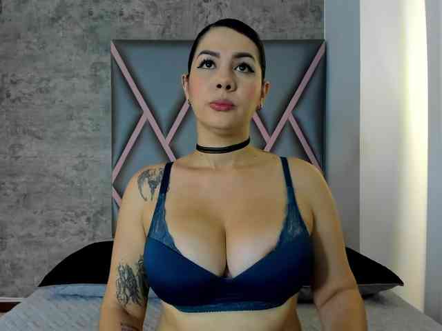 KattyPaezz webcam