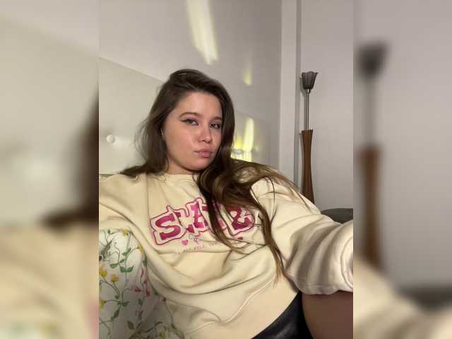 Chiculya's BongaCams show and profile