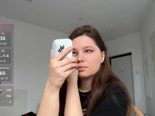 Chiculya's BongaCams show and profile