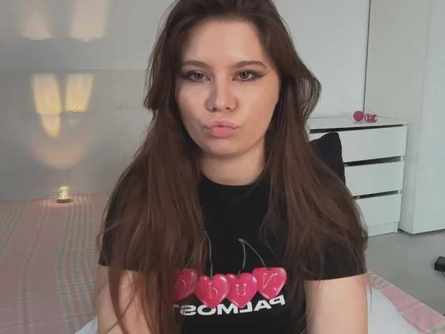 Chiculya's BongaCams show and profile