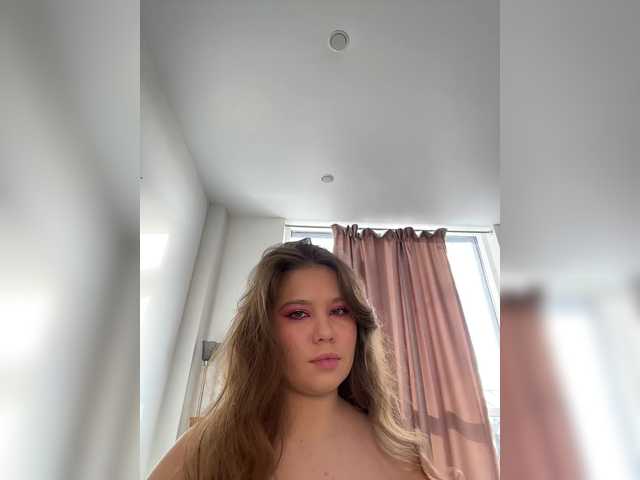 Chiculya's BongaCams show and profile