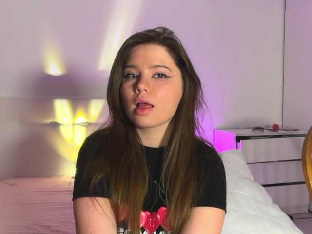 Chiculya's BongaCams show and profile