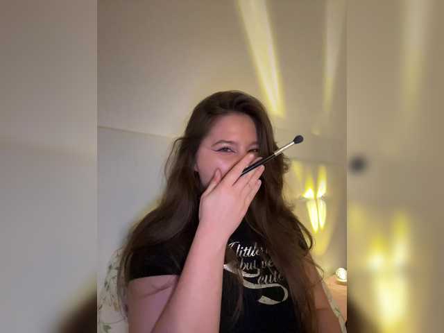 Chiculya's BongaCams show and profile