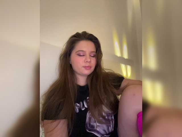 Chiculya's BongaCams show and profile