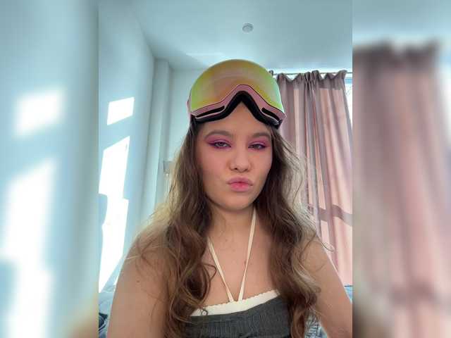 Chiculya's BongaCams show and profile